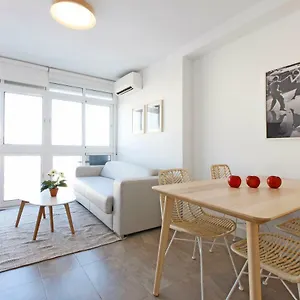 https://carihuela-beach-by-madflats-collection.1costadelsol.com